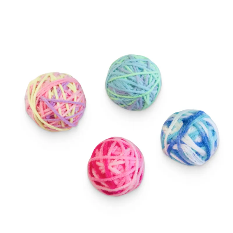 Набор игрушек для кошек "Мячик из пряжи разноцветный"